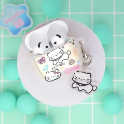 Airpodfodral med Bag Charm - Nice Kitten