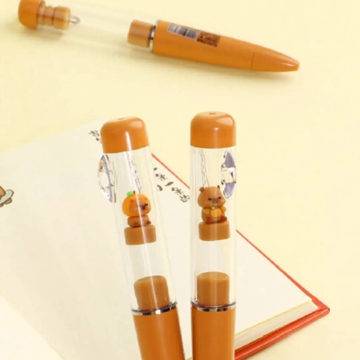 Gel-penna med Figur - Magic Capybara