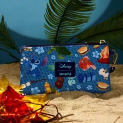 Loungefly börs, Stitch Camping Cuties