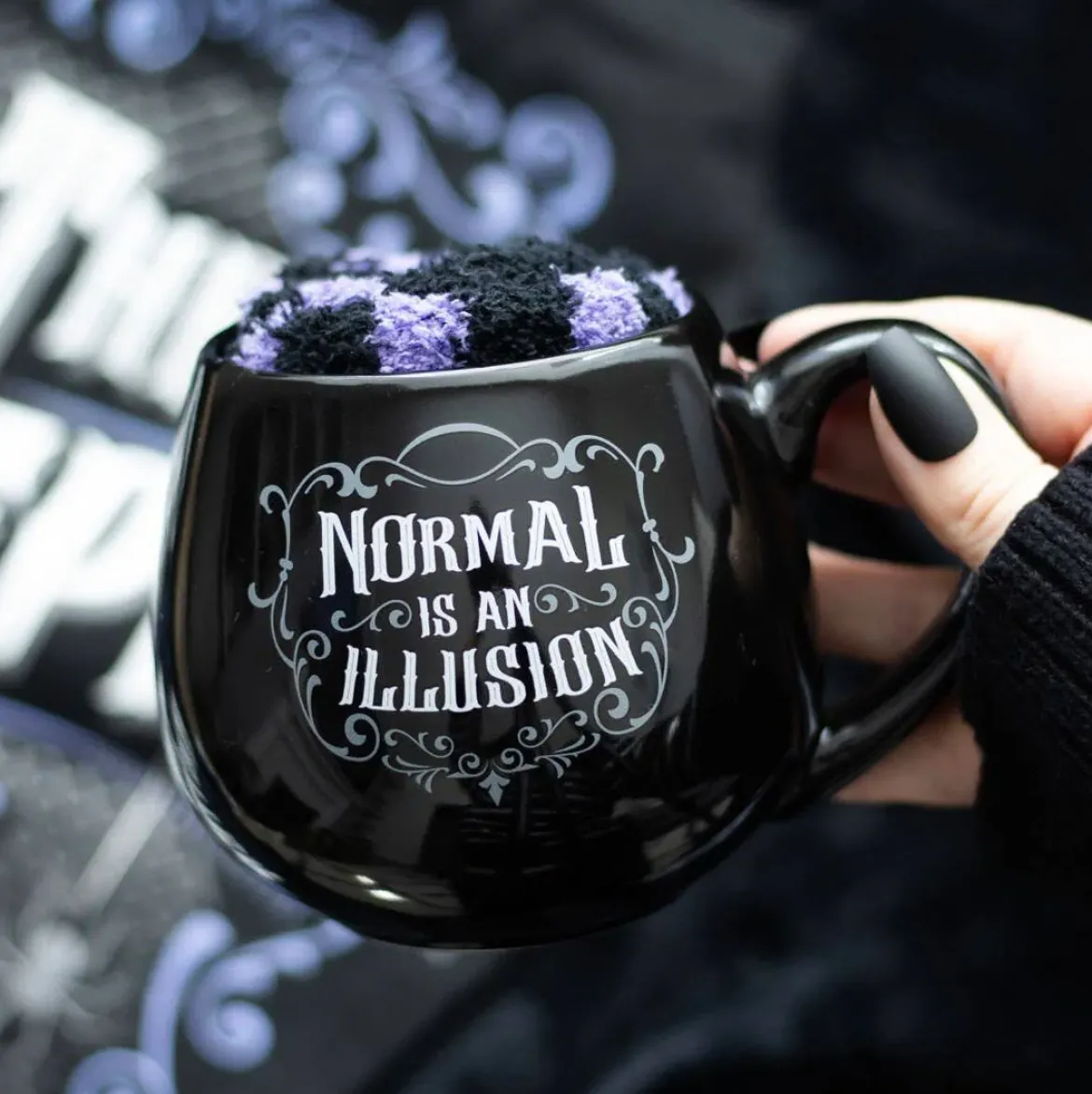 Mugg & strumpor - Normal Is An Illusion
