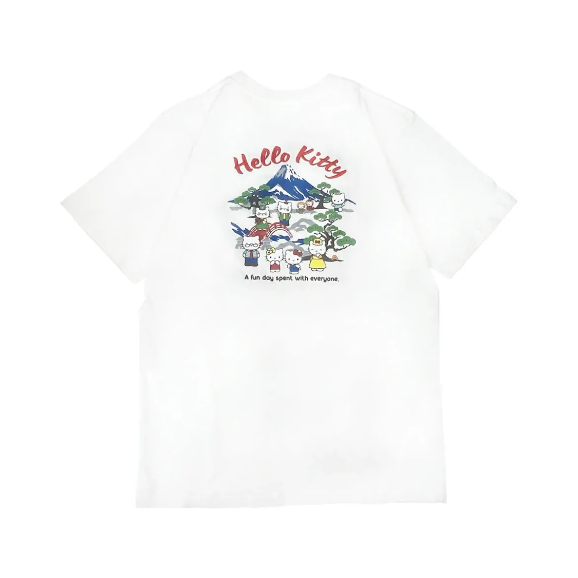 Oversize T-Shirt - Hello Kitty Mt. Fuji White