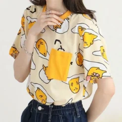 Pocket T-shirt - Gudetama Allover