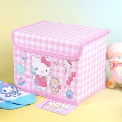 Rutig rosa låda med lock - Hello Kitty sweets